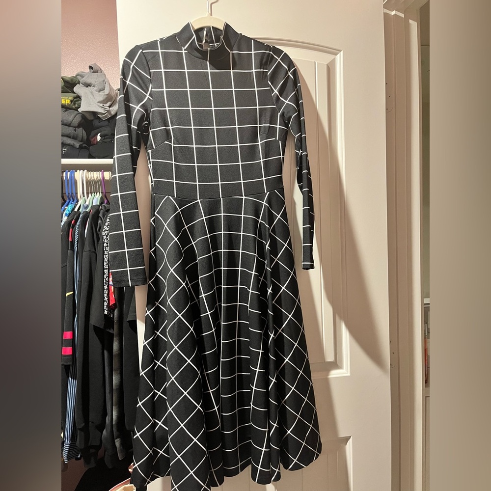 Black and White Checkered Long Sleeve Dress